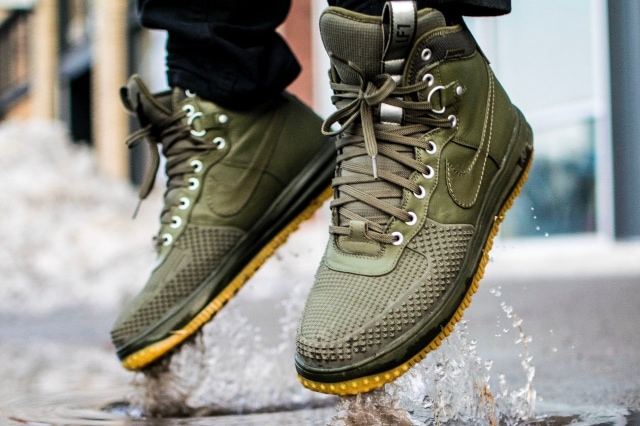 Waterproof Walking Shoes for Travel 